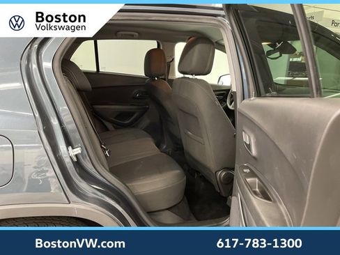 Used 2022 Chevrolet Trax LS w/ Tint and Cruise Package image 12