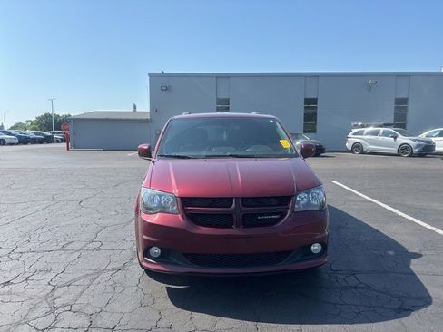 Used 2019 Dodge Grand Caravan GT FWD image 3