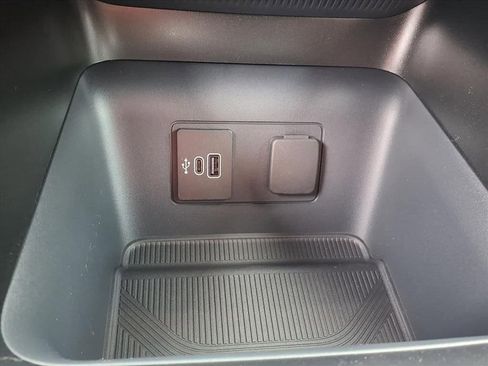 New 2026 Ford Explorer Active RWD image 18