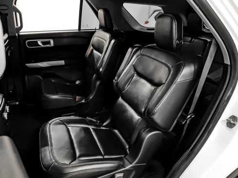 Used 2020 Ford Explorer XLT w/ Equipment Group 202A RWD image 54