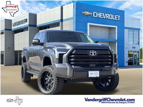 Used 2022 Toyota Tundra SR5 image 1