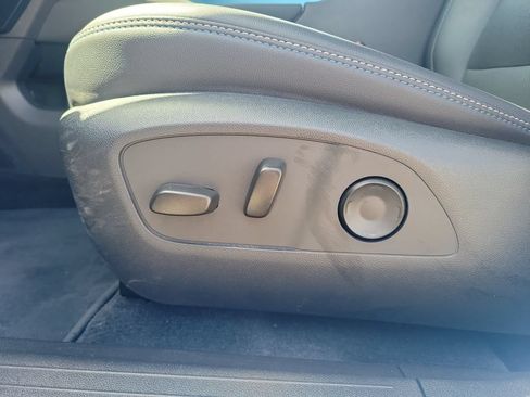 Certified 2024 Chevrolet Equinox EV LT FWD image 17