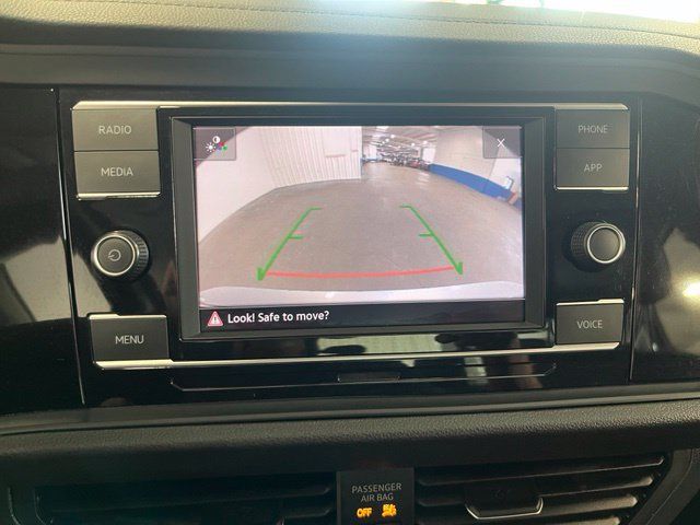 Used 2024 Volkswagen Jetta SE FWD image 29