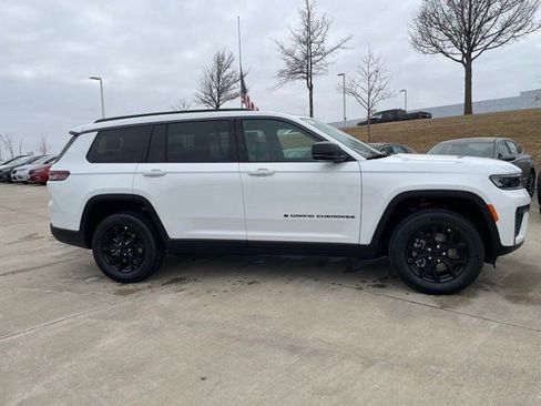 New 2026 Jeep Grand Cherokee L 4WD image 7