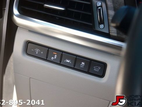 Certified 2022 Kia Telluride SX w/ SX Prestige Package AWD/4WD image 29