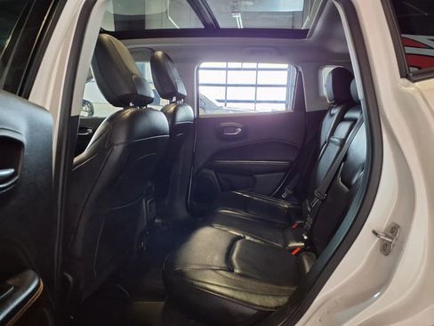 Used 2018 Jeep Compass Limited w/ Navigation Group AWD/4WD image 13