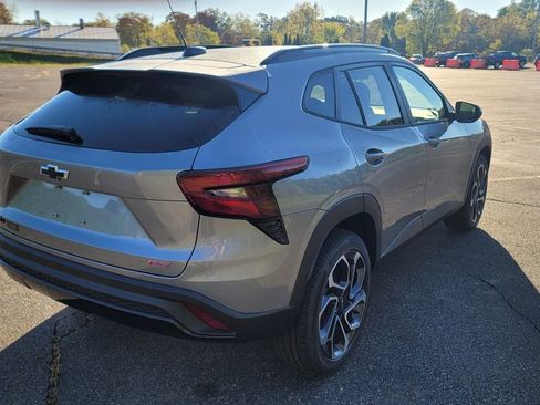 New 2026 Chevrolet Trax RS w/ Sunroof Package image 12