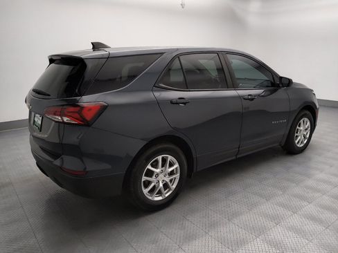 Used 2022 Chevrolet Equinox LS w/ LS Convenience Package FWD image 10