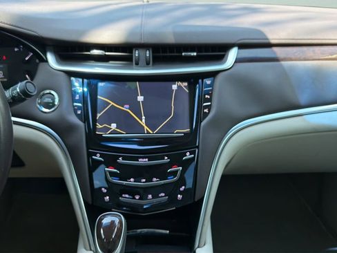 Used 2014 Cadillac XTS Luxury w/ Driver Awareness Package FWD image 18