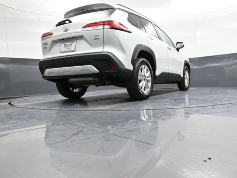 Certified 2024 Toyota Corolla Cross LE AWD/4WD image 29
