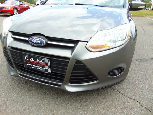 Used 2013 Ford Focus SE FWD image 36