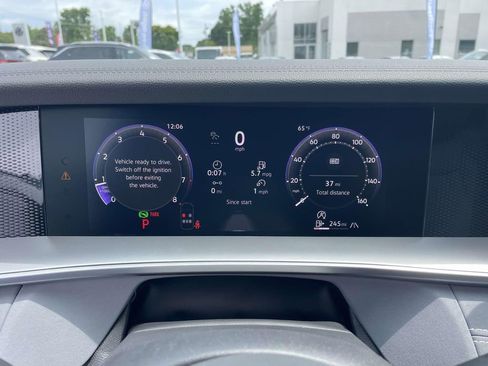 New 2026 Volkswagen Tiguan SE AWD/4WD image 34