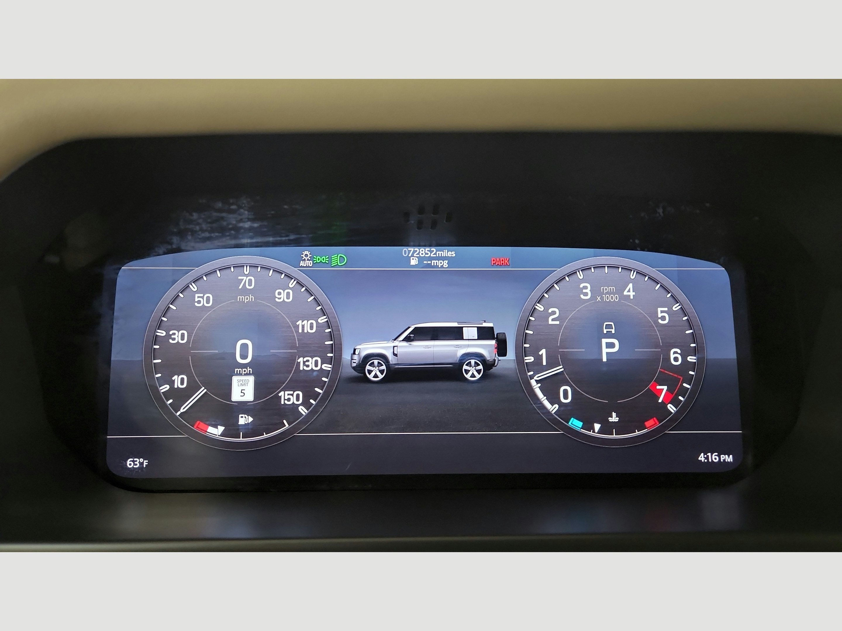 Used 2020 Land Rover Defender 110 HSE AWD/4WD image 17
