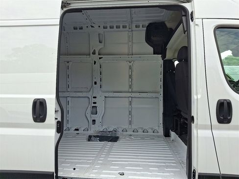 New 2025 RAM ProMaster 3500 w/ Roll-Up Rear Door Package image 7
