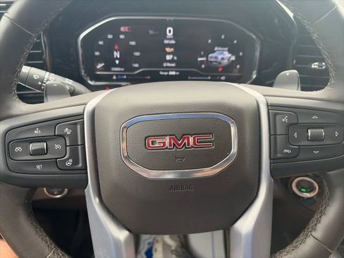 Used 2024 GMC Sierra 1500 SLT w/ SLT Premium Plus Package AWD/4WD image 21