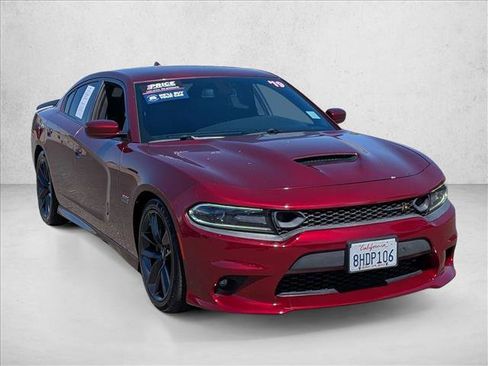 Used 2019 Dodge Charger Scat Pack RWD image 3