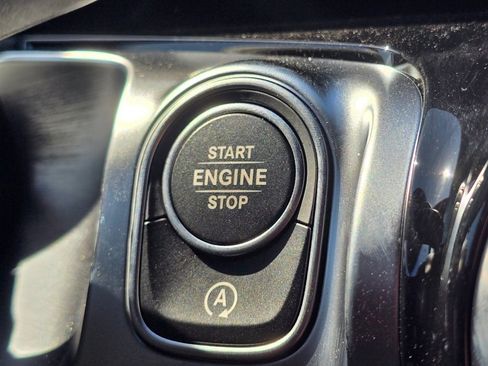New 2026 Mercedes-Benz GLB 250 4MATIC image 40