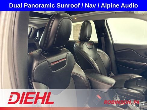 Used 2022 Jeep Cherokee Trailhawk w/ Sun, Sound & Nav Group AWD/4WD image 15