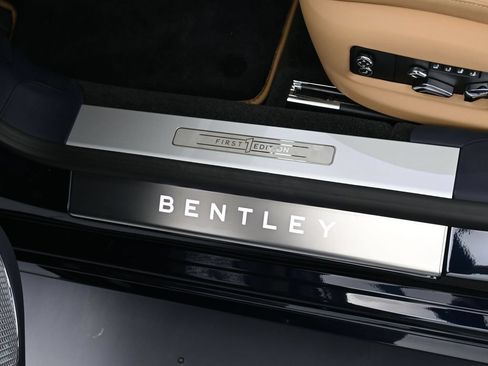 Used 2025 Bentley Flying Spur Plug-In Hybrid AWD/4WD image 18