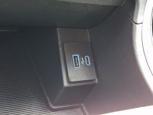 Used 2024 Ford Edge SEL AWD/4WD image 25