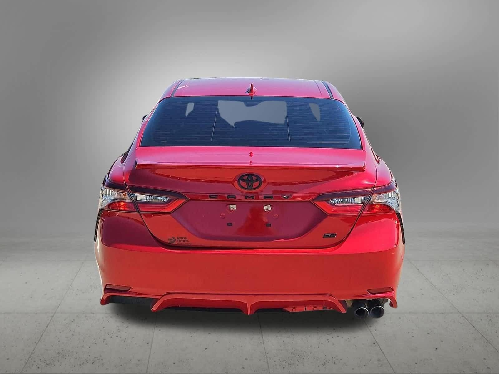Used 2023 Toyota Camry SE FWD image 5
