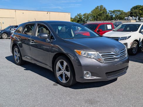 Used 2010 Toyota Venza AWD image 7
