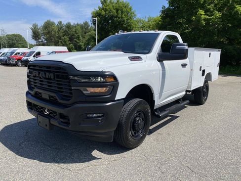 New 2026 RAM 2500 Tradesman AWD/4WD image 7