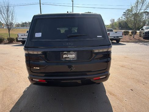New 2026 Jeep Grand Wagoneer Limited AWD/4WD image 9