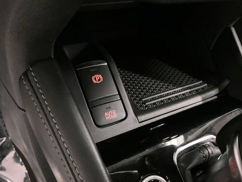 Used 2023 Nissan Kicks SV FWD image 36