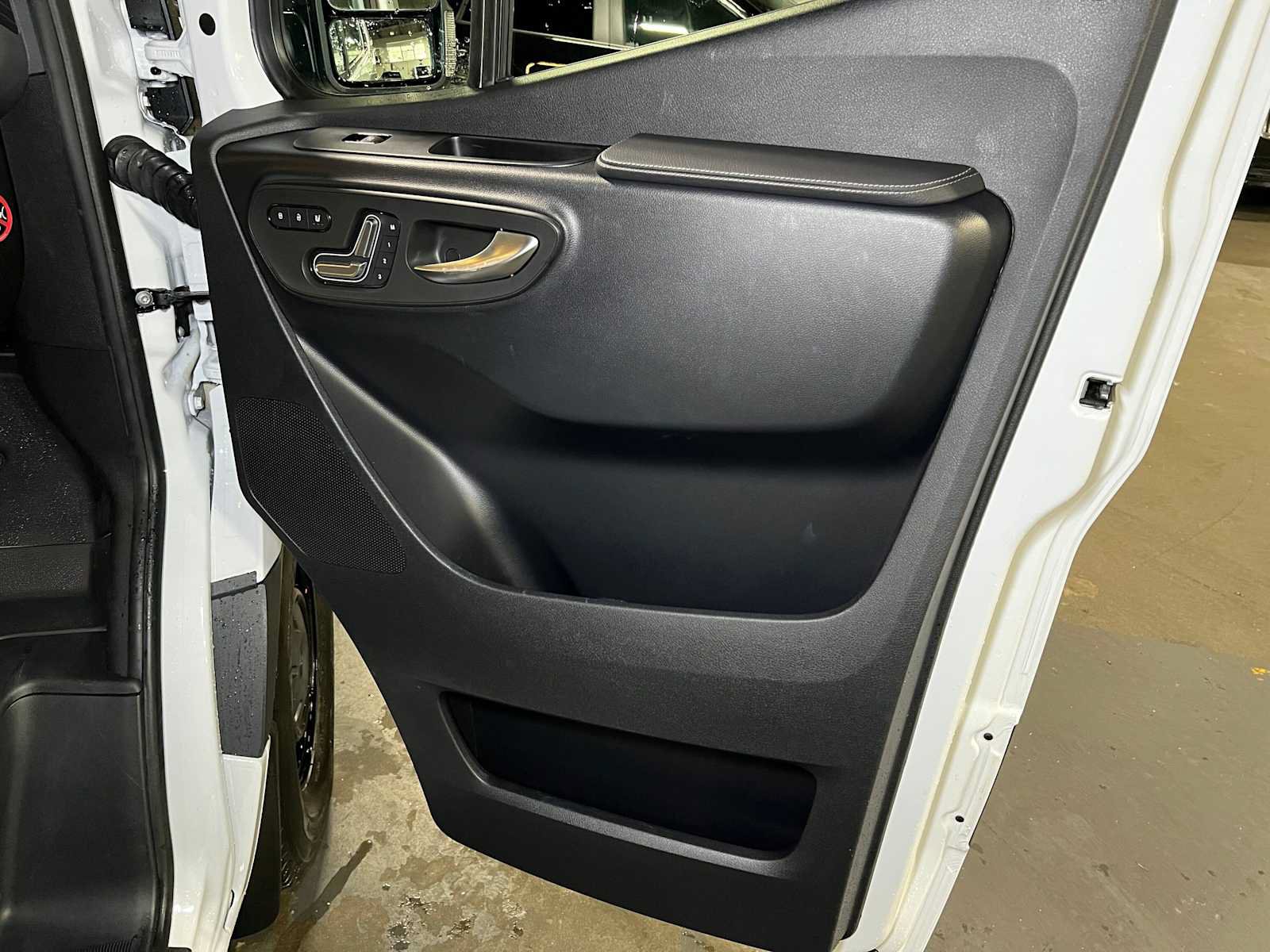 Used 2026 Mercedes-Benz Sprinter 2500 image 10