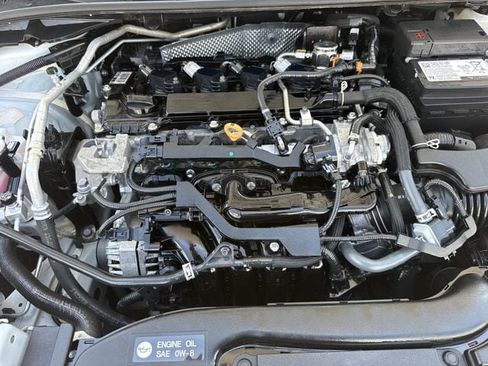 Used 2025 Toyota Corolla LE FWD image 32
