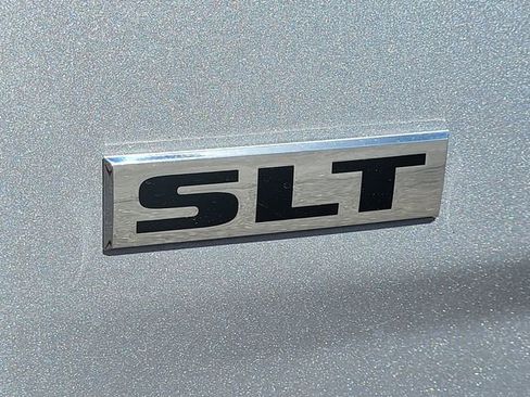 Certified 2024 RAM 1500 Classic SLT image 7