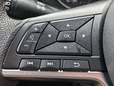 Used 2024 Nissan Versa SR FWD image 13