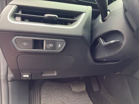 Used 2025 Kia K4 FWD image 29