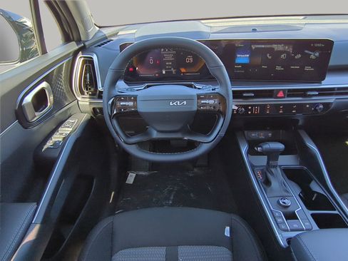 Certified 2026 Kia Sorento LX FWD image 18