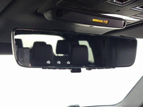 Used 2024 Land Rover Defender 130 X image 28