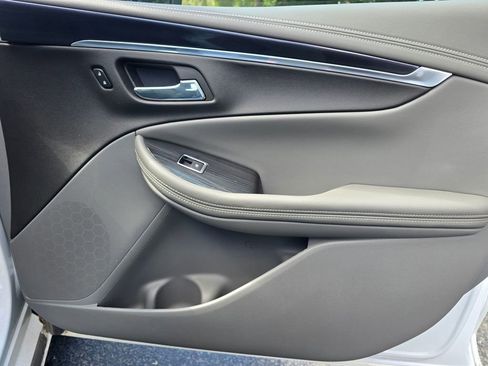 Used 2019 Chevrolet Impala LS FWD image 22