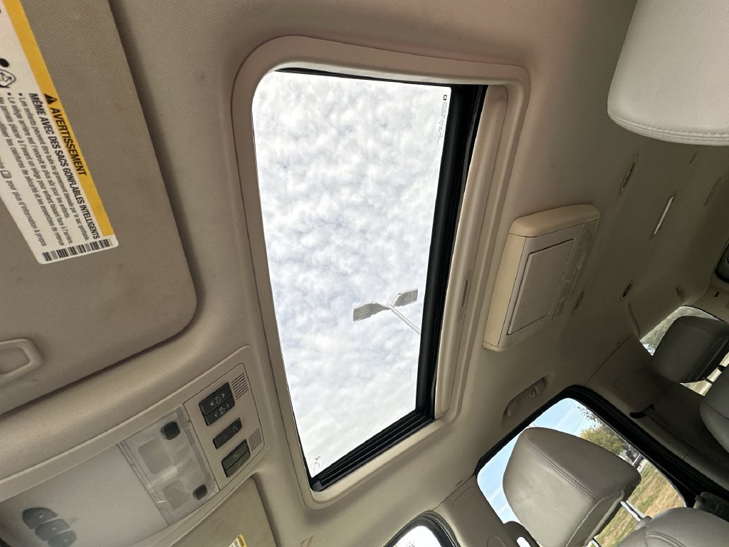 Used 2007 Chevrolet Suburban LTZ w/ LTZ Preferred Equipment Group AWD/4WD image 19