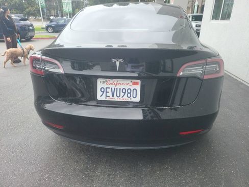 Used 2023 Tesla Model 3 Standard Range RWD image 6