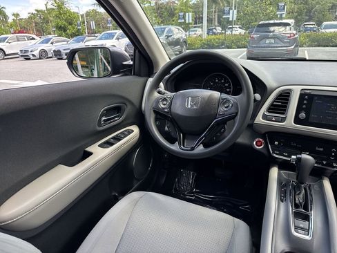 Used 2019 Honda HR-V EX image 21