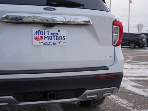 Used 2023 Ford Explorer XLT w/ Equipment Group 202A image 11
