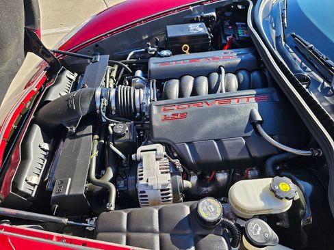 Used 2006 Chevrolet Corvette Convertible w/ Preferred Equipment Group image 11