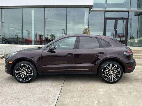 New 2026 Porsche Macan image 2