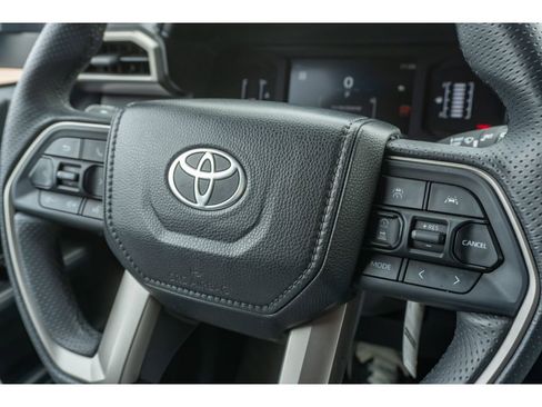 Used 2025 Toyota 4Runner SR5 image 28
