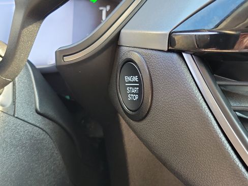 Used 2024 Ford Escape Active AWD/4WD image 28