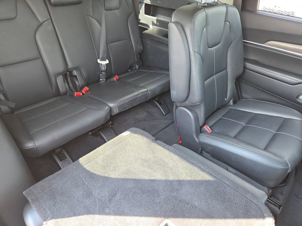 Used 2021 Kia Telluride EX w/ EX Premium Package FWD image 5