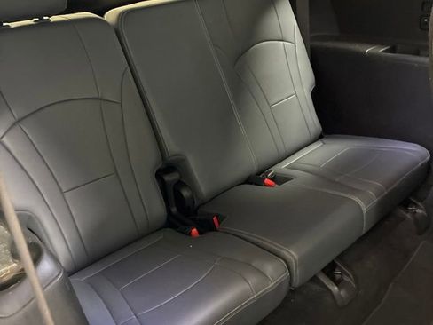 Used 2022 Buick Enclave Essence w/ Experience Buick Package AWD/4WD image 28