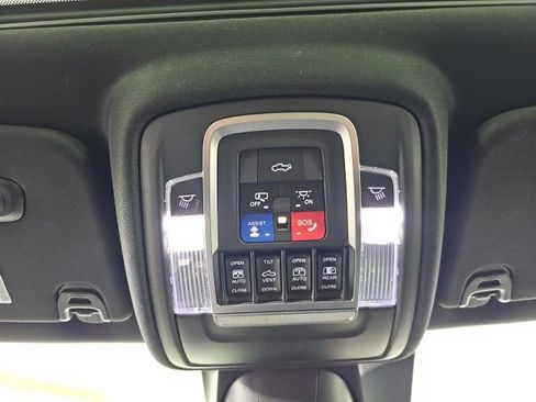 Certified 2019 RAM 1500 Limited image 28