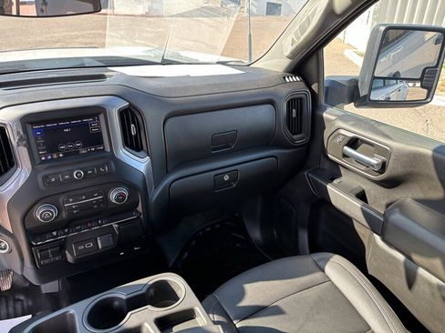 Used 2024 Chevrolet Silverado 3500 W/T image 23