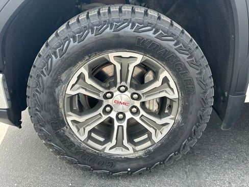 Certified 2023 GMC Sierra 1500 SLE image 31